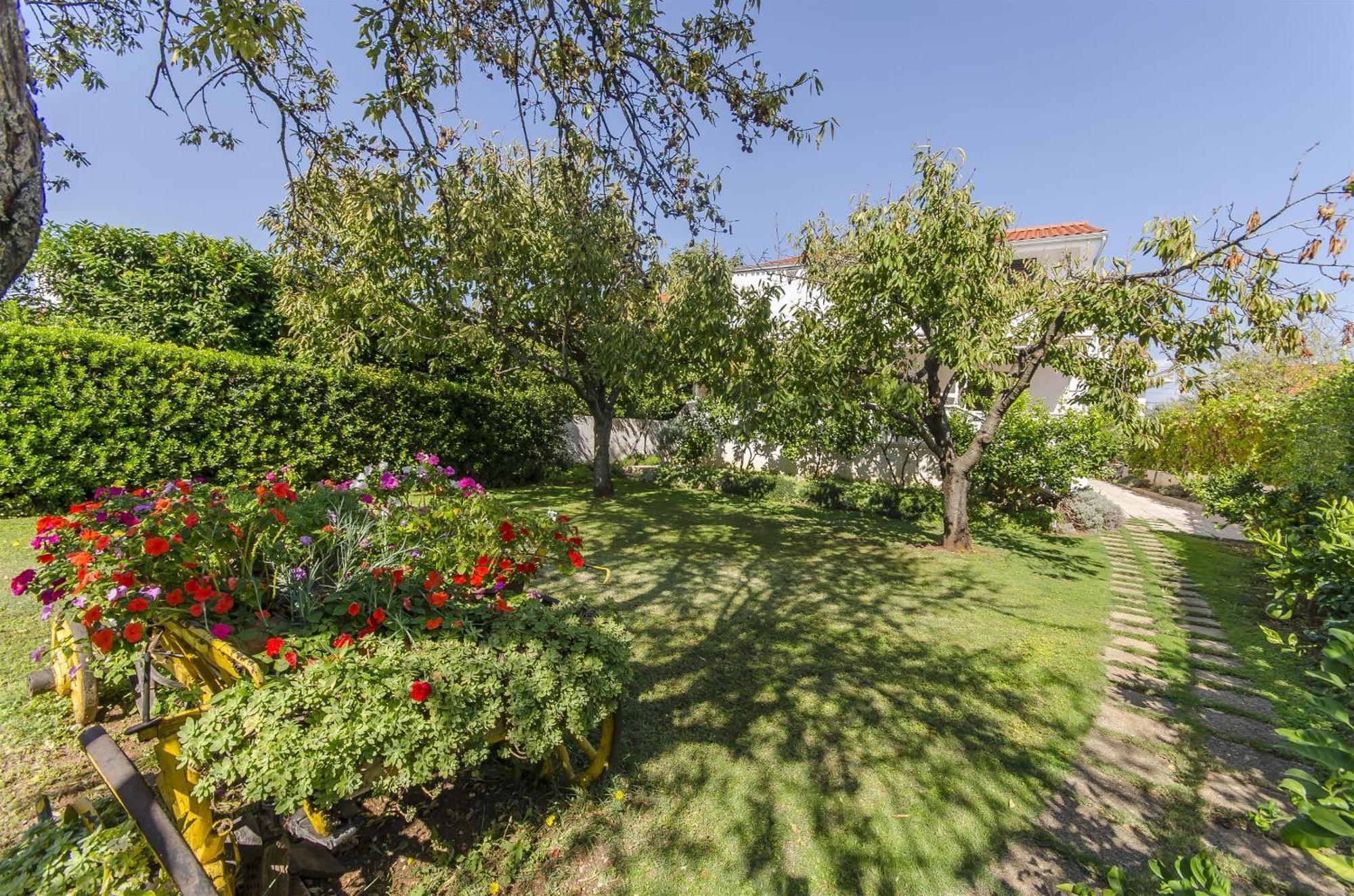 Apartment Tonkica Vodice Eksteriør billede